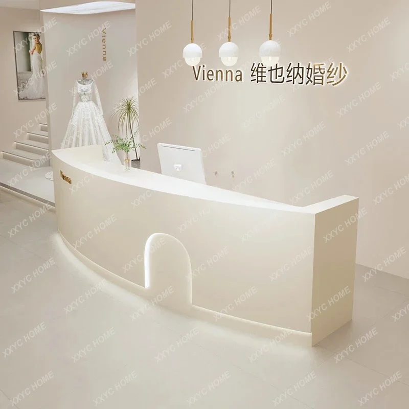 

QQLight Luxury High-end Sense, специальная страница оформления заказов для салонов красоты, магазинов одежды, женских модных домов, компаний по продаже одежды, зон ресепшн.
