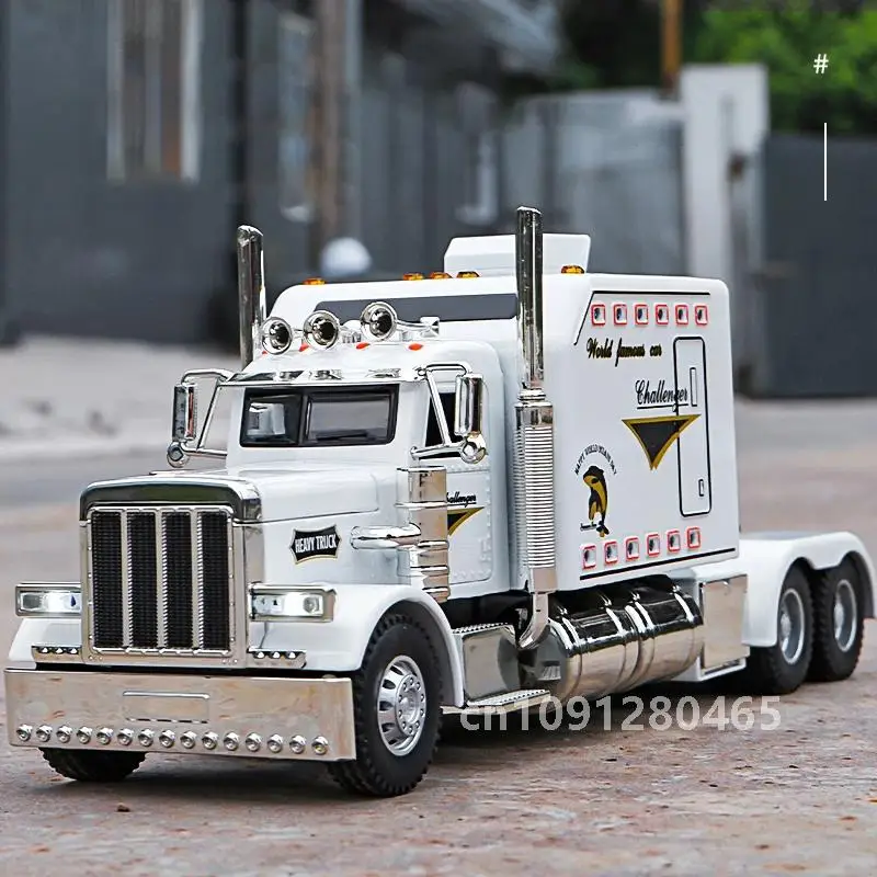 1:24 Peterbilt 389 Tractors Truck Alloy Model Car Toy Diecasts Metal Casting Sound and Light Car Toys For Children Vehicle