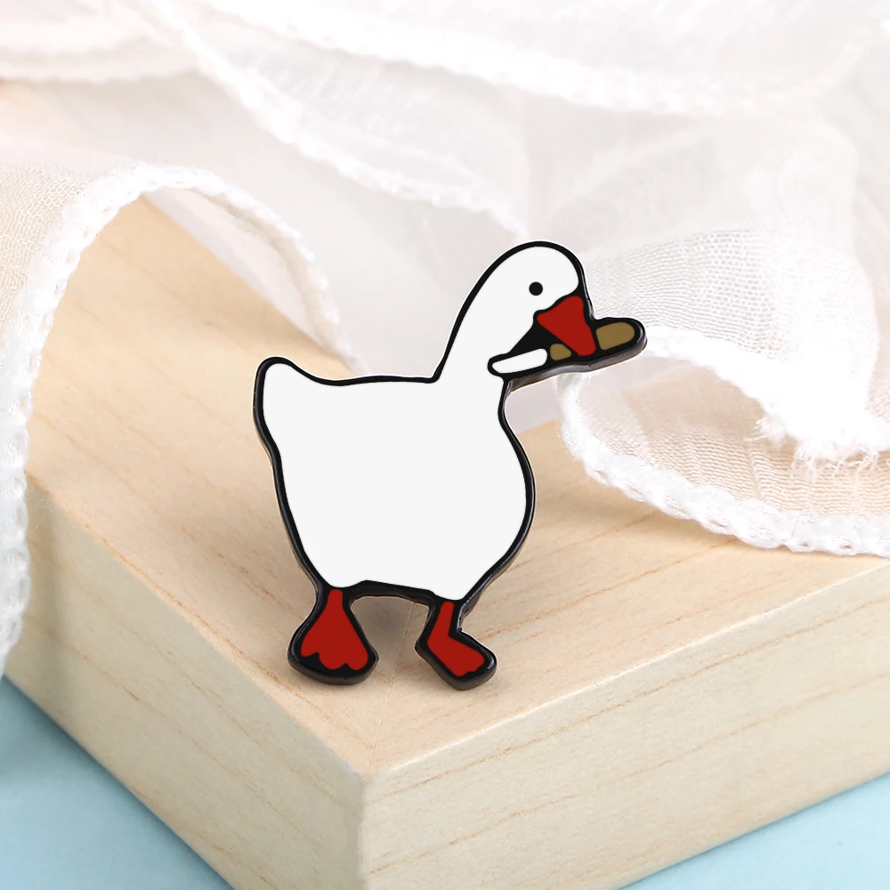 Funny Untitled Goose Brooch Animal Honk Honk Enamel Pins Cute Cartoon Duck Custom Bag Lapel Badge Jewelry Gifts for Kids Friends