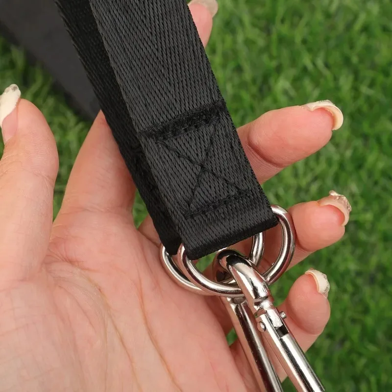 مجموعة أشرطة تعليق متأرجحة شديدة التحمل لأرجوحة الشجرة واليوجا وحقيبة الرمل واللياقة البدنية في الهواء الطلق مع حلقة تسلق بقفل آمن