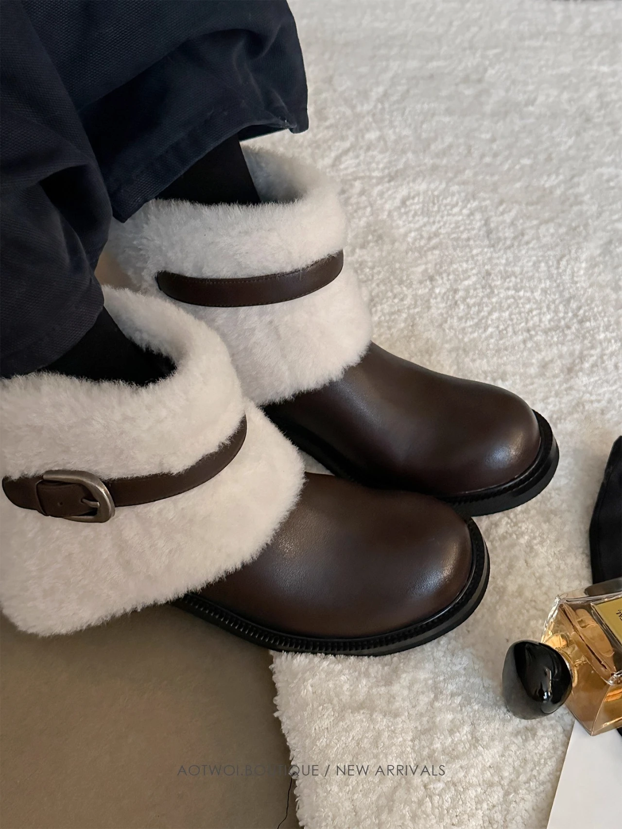 النساء أحذية الثلوج الأبيض أفخم الشتاء الثلوج الأحذية المسطحة القاع أنبوب قصير سميكة وحيد منصة الراحة الدافئة الثلوج الأحذية القطنية #3