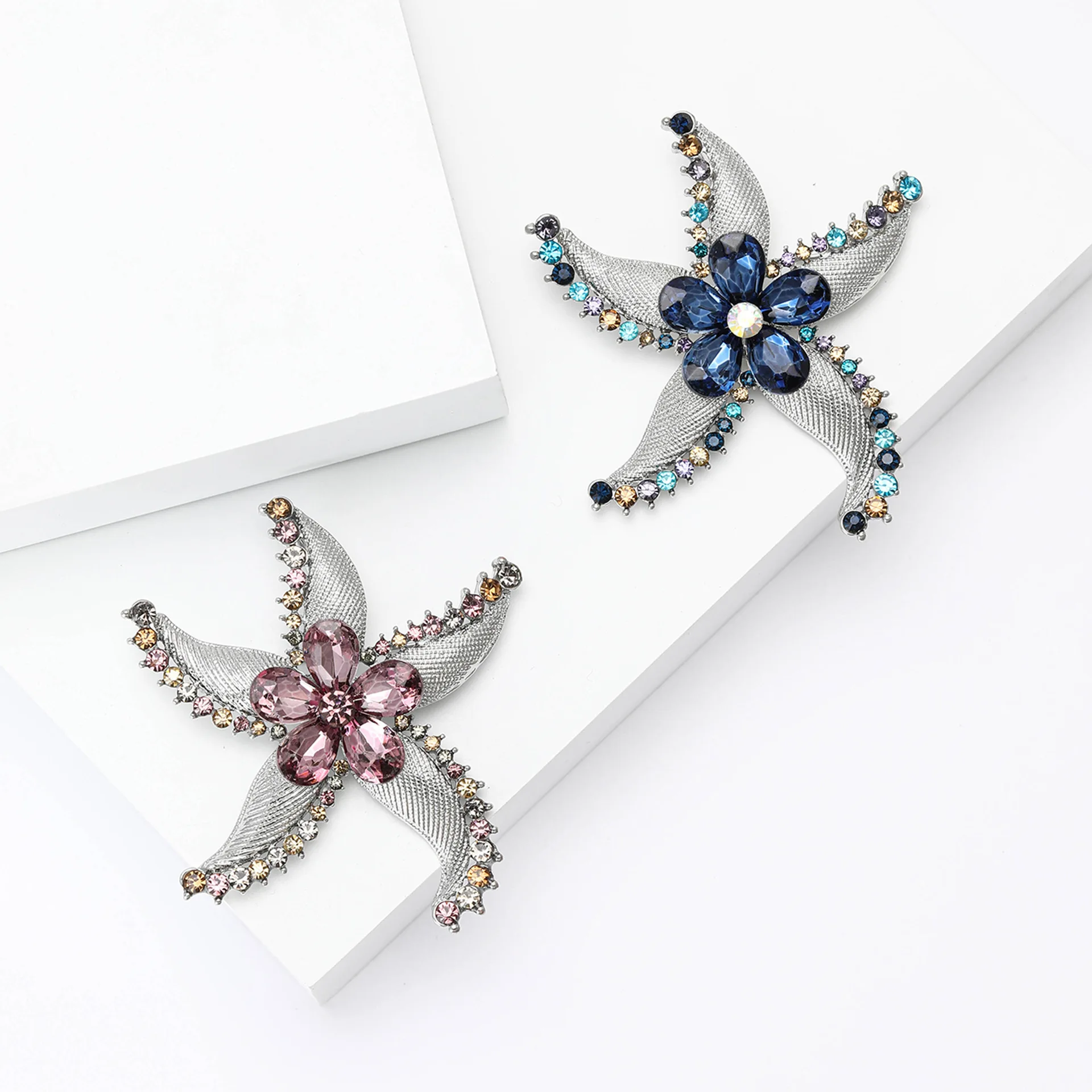 Fashion Delicate Rhinestone Starfish Flower Brooch Women's Unisex Ocean Thing Badge Banquet Backpack Gift Jewelry Accessories