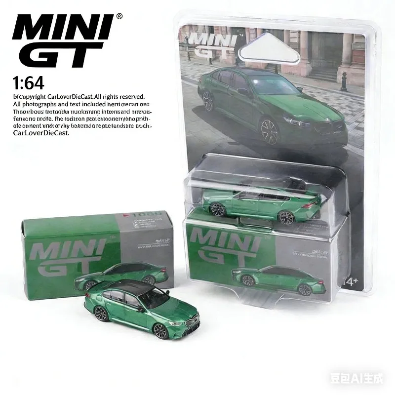 

MINI GT 1086 model, 1/64 scale, a BMW M5 (G90) cast-in-silicon alloy car model. It's a boys' holiday gift toy collection item.