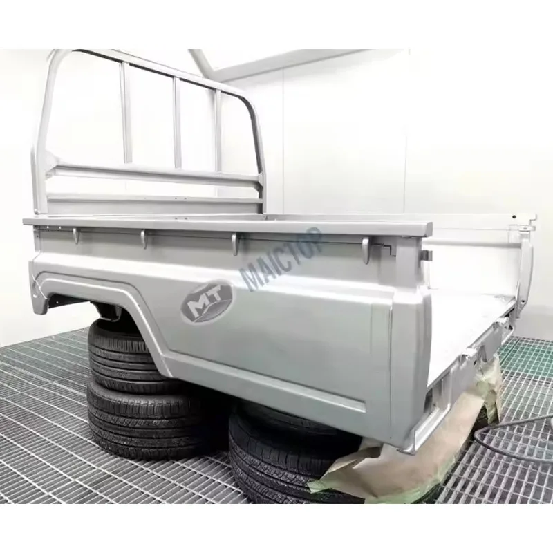 

The rear compartment cargo box is suitable for the tail box of FJ79 pickup truck.