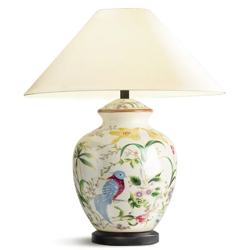 النمط الأمريكي زهرة الطيور مصابيح طاولة سيراميك LED غرفة نوم السرير مطعم غرفة المعيشة دراسة مصمم تركيبات الإضاءة الإبداعية