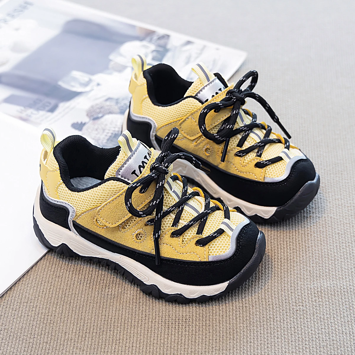 Unisex Boys Girls Platform Trainers 2026 New Autumn Toddler Barefoot Casual Shoes Soft Sole Breathable Versatile School Footwear