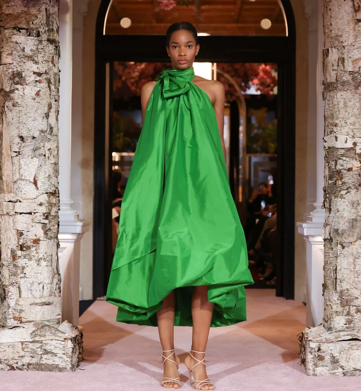 

New Arrival Green Evening Formal Dress Halter High Low Taffeta Women Prom Pageant Party Gowns Celebrity Robe De Soiree