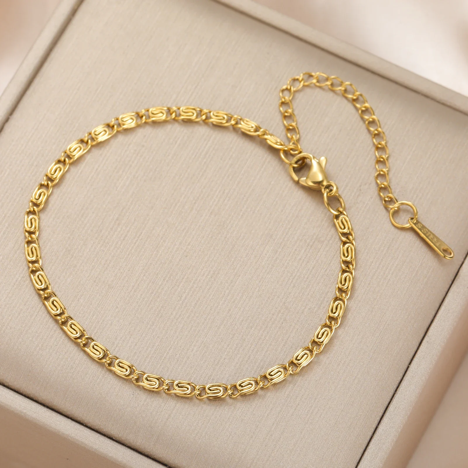 Cazador Edelstahl Gold Farbe Büroklammer Kettenarmband Trendige Damenarmbänder Schmuck Großhandel 2025, Neu in