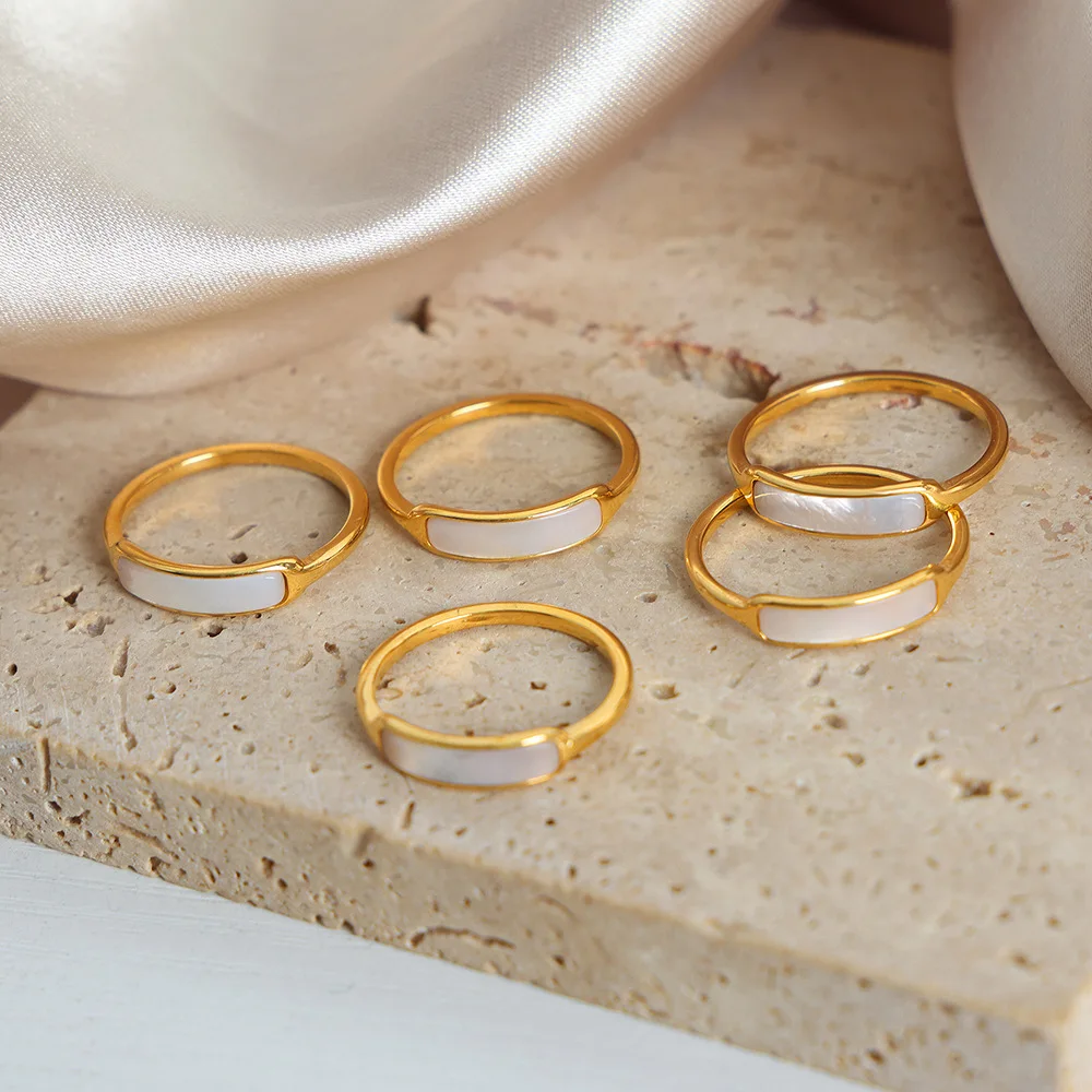 

Round Stainless Steel Ring For Women New White Shell Ring Simple Accessories Girls Wedding Luxury Jewelry Sale