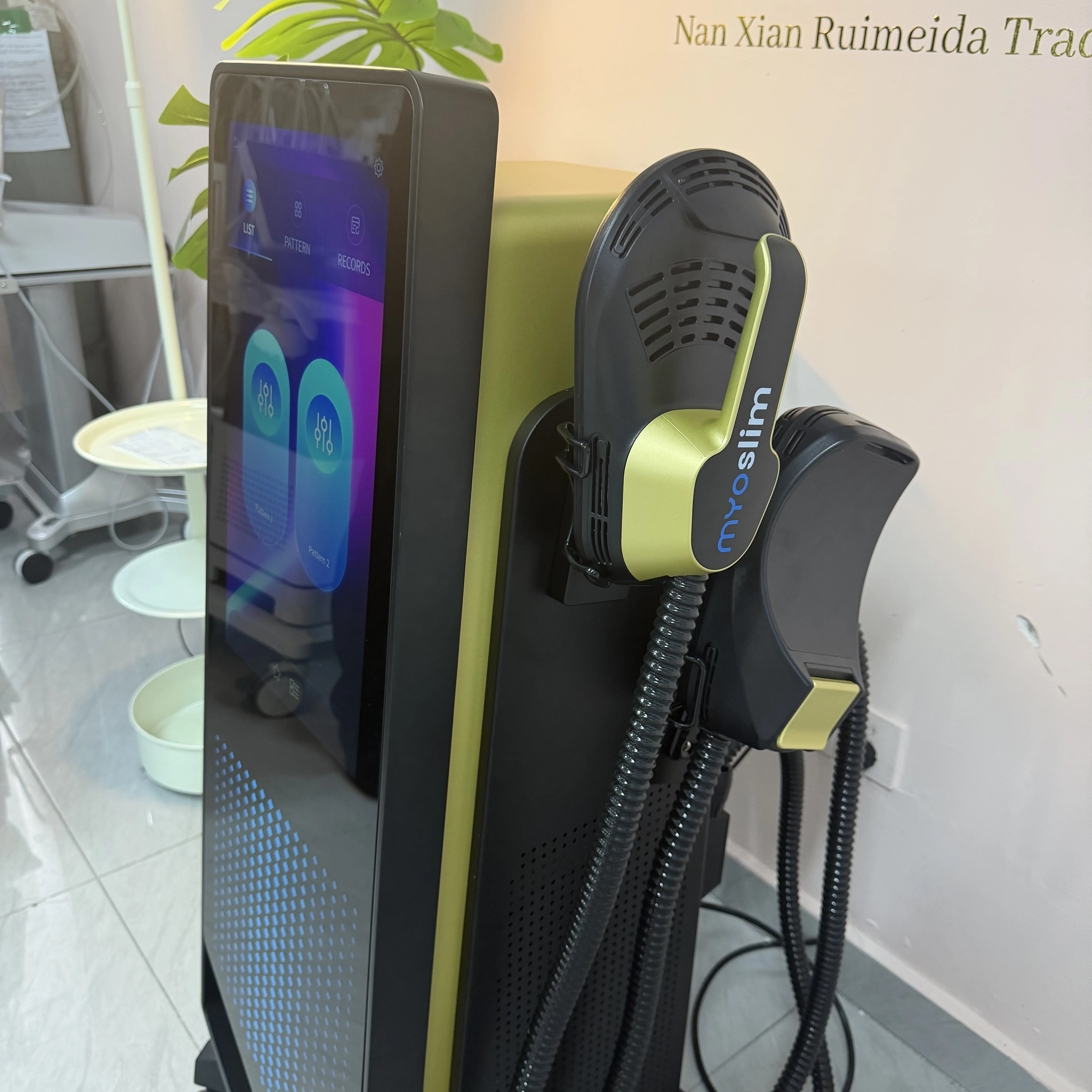 Myoslim New Body Shaping and Slimming Massager 15T 6500W Electromagnetic Fat Reduction and Muscle Stimulation Device