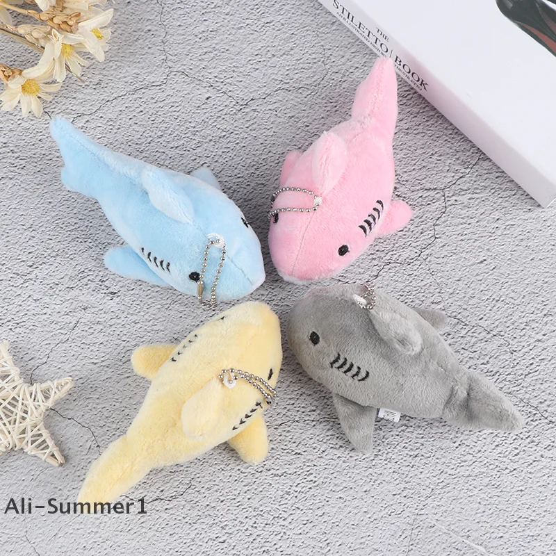 【E】12 سنتيمتر مفتاح سلسلة هدية القرش أفخم دمية محشوة دمية قلادة صغيرة ألعاب من القطيفة