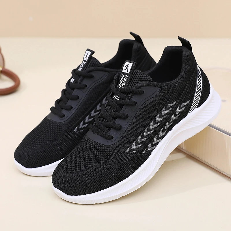 Women's Old Beijing Cloth Shoes Casual Outdoor Running Shoes Comfortable Breathable Mother's Footwear