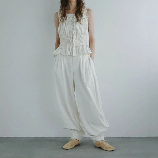 

Gagarich 2025 Early Autumn New Japanese Fashion Ruffle Edge Gathered Waist Slimming Single Breasted Temperament Camisole Vest