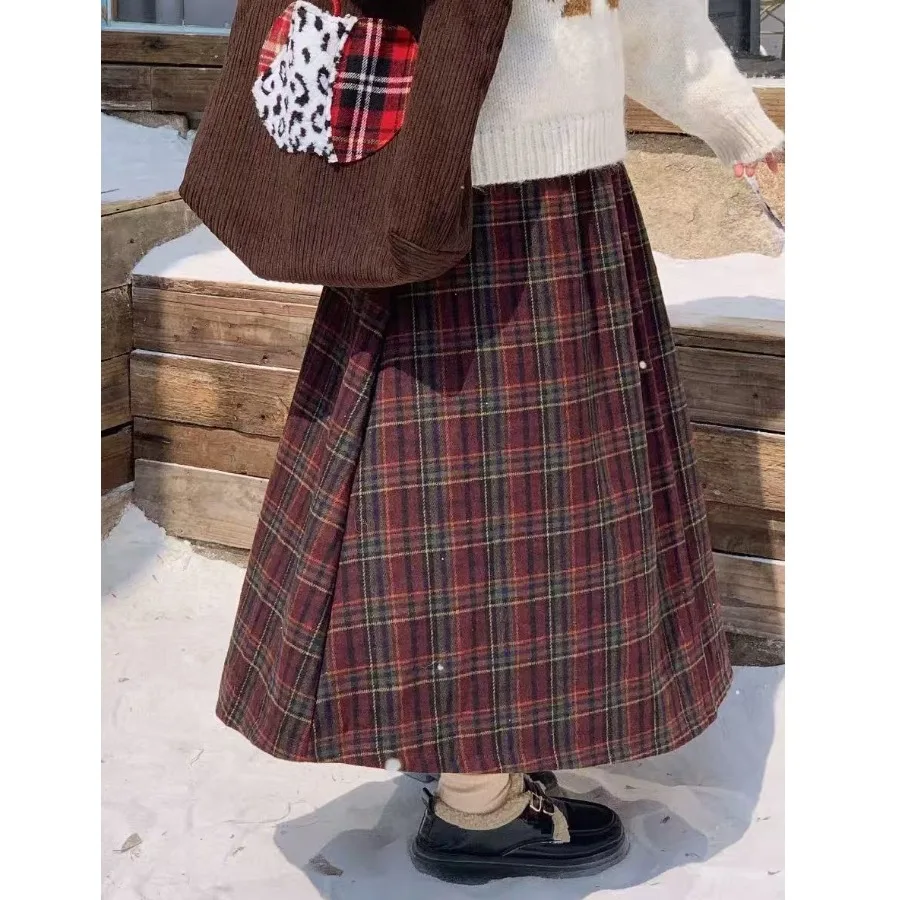 レトロな赤いチェック柄スカートハイウエスト A ライン女性のスカート Cisas 新年痩身スカート通勤暖かい綿スカート