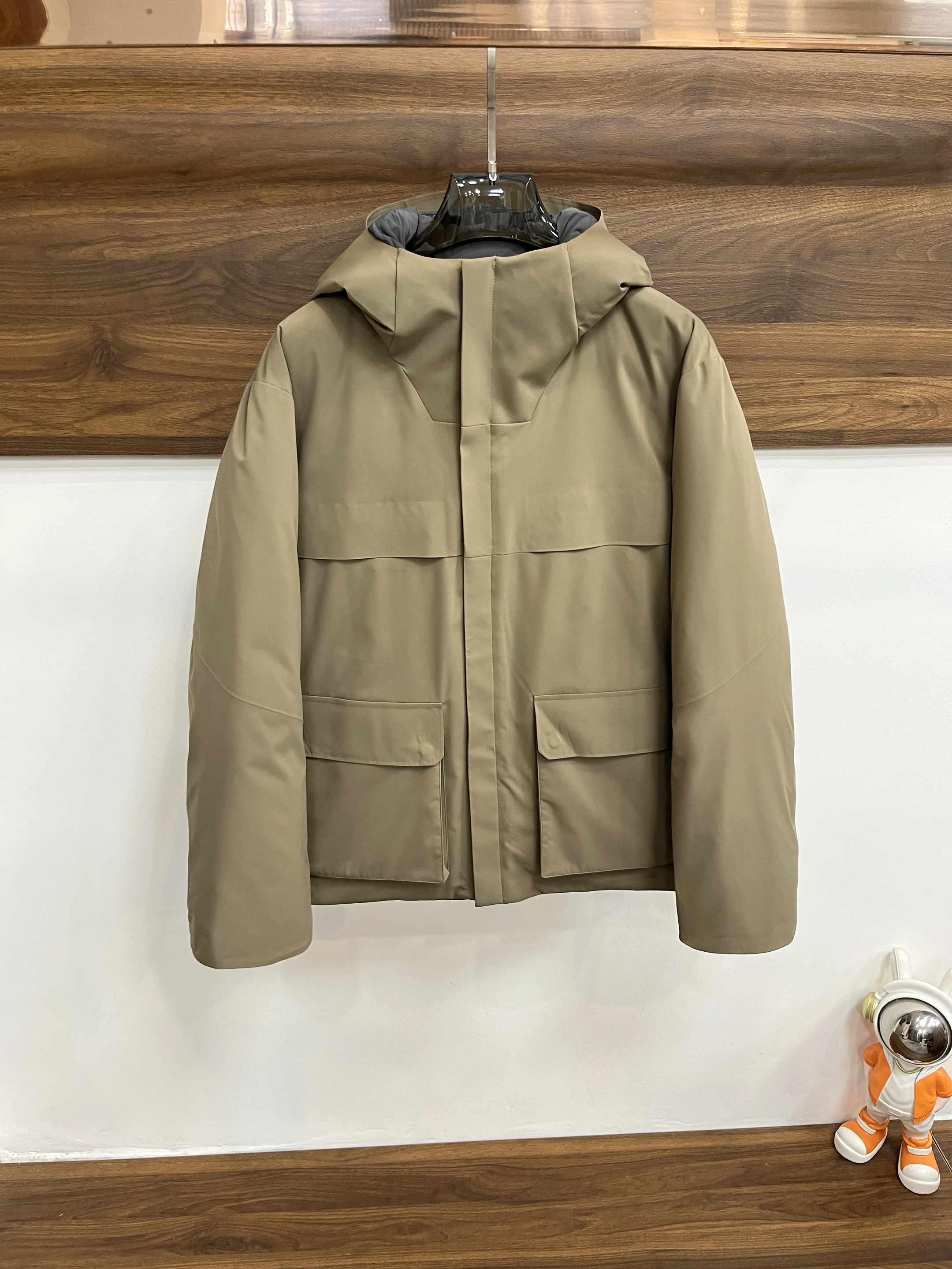 

Italian Sle ZZ Men's down Jaet Hooded Outdoor Busin Windproof White Goose down Coat Faionable Autumn Winter New Arrival