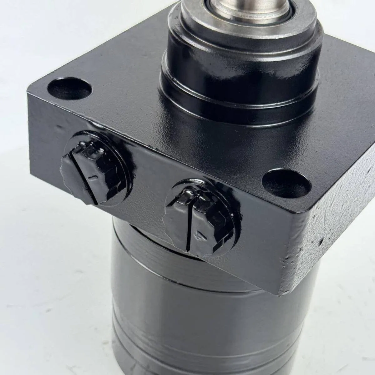 มอเตอร์ไฮดรอลิกซีรีส์ Bme2 ที่มีแรงดันการทำงานสูง แรงบิดเอาต์พุตสูง และแรงบิดไซโคลิดขนาดใหญ่