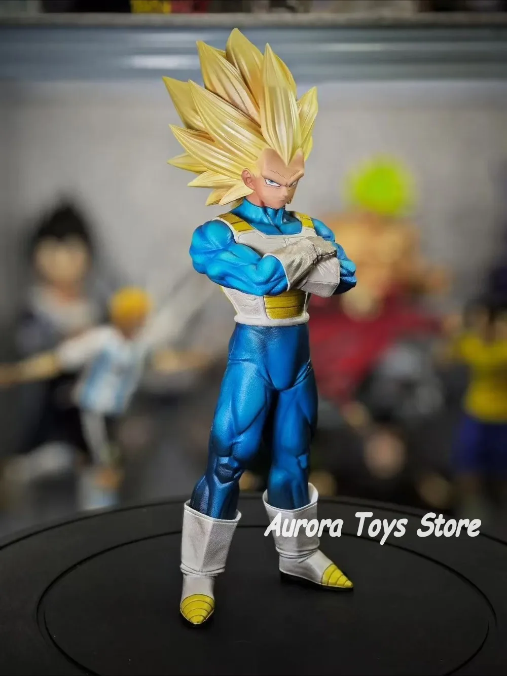 Figurki Anime Dragon Ball Z 31-33cm SSJ3 Trunks Vegeta Figurki Akcji Statuetki Pvc Ozdoby na Biurko Kolekcja Model Zabawki Prezenty