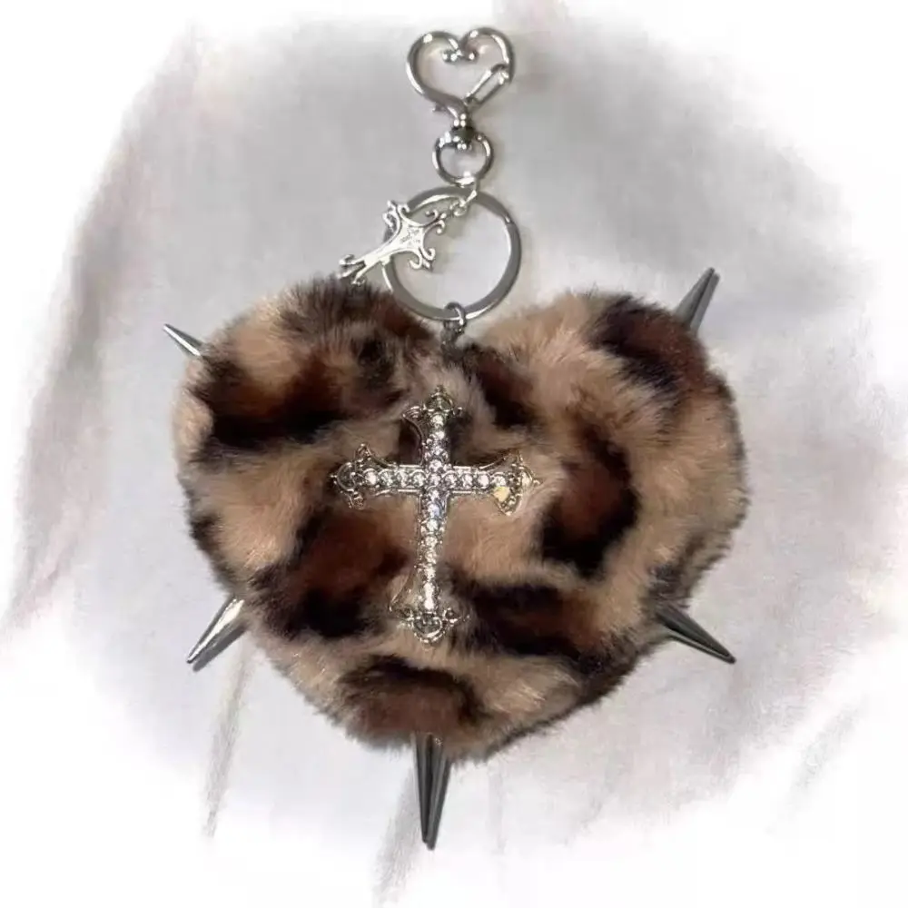 Unique Cool Grunge Leopard Print Keyring Rock Heart Bag Decoration Rivet Cross Keychain Goth Y2K Punk Jewelry Jewelry Gift