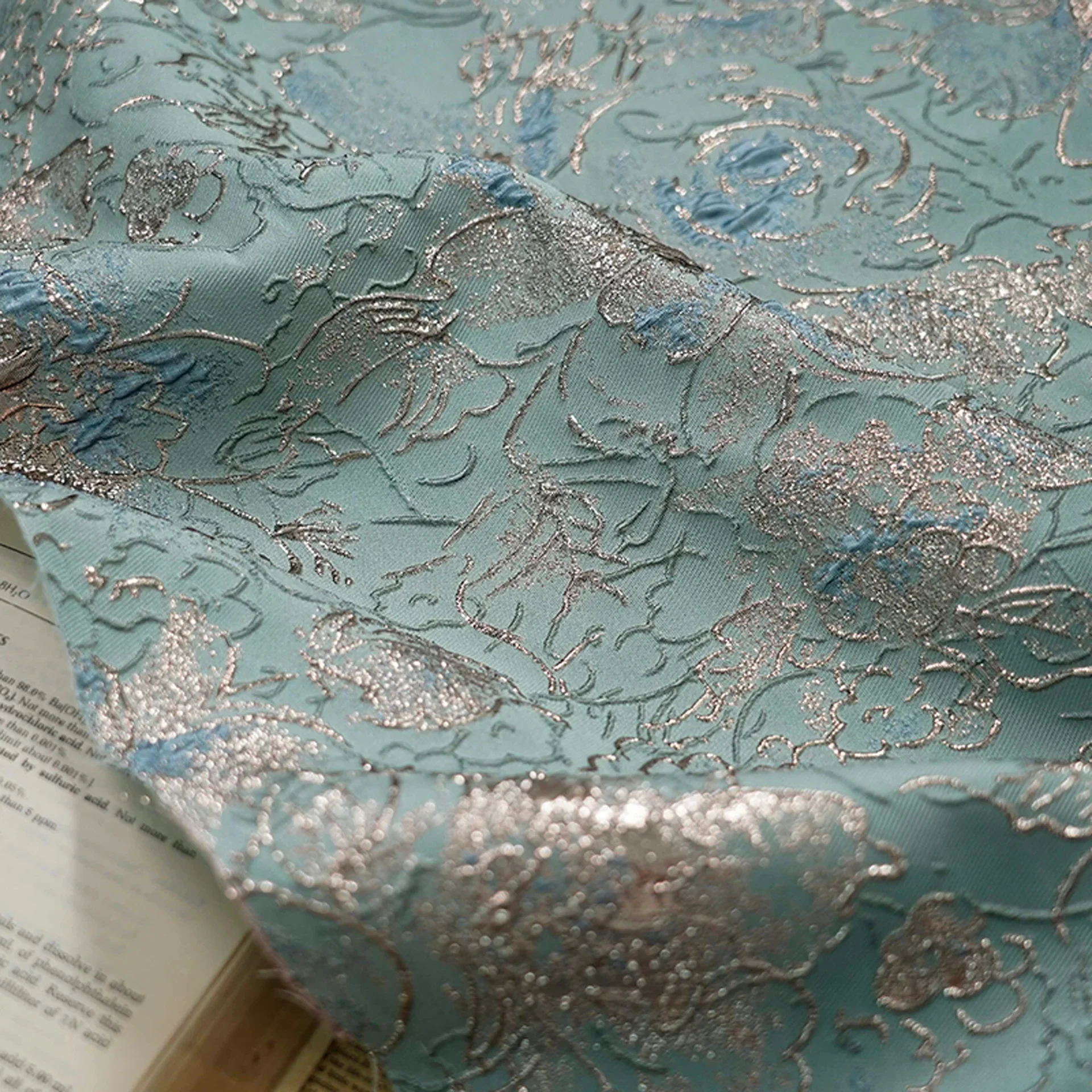 Gold Silk Relief Large Flower Jacquard Fabric Women\'s Dress Cheongsam Suit Decorative Sewing Fabric