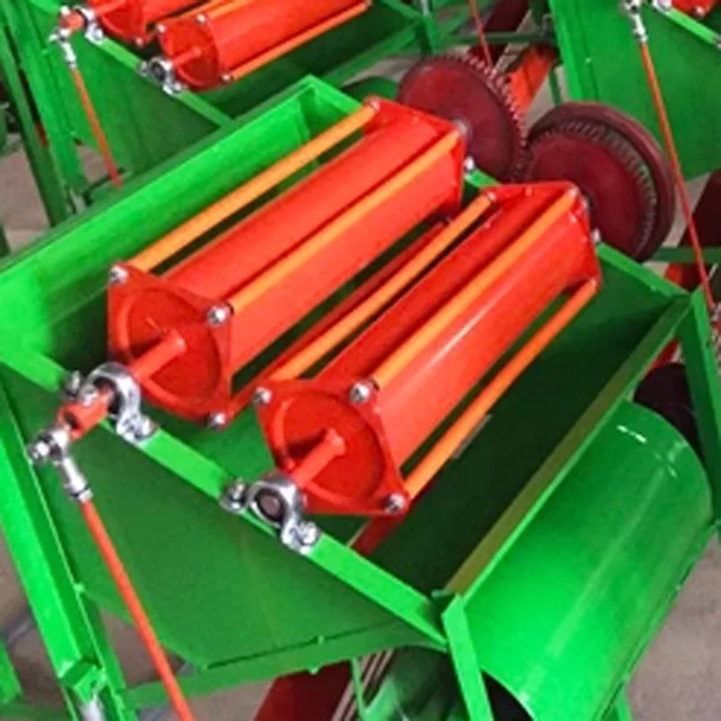 ถั่วลิสงนวด Harvester Picker อุปกรณ์ในครัวเรือนไฟฟ้าขนาดเล็กถั่วลิสงผลไม้หยิบเครื่องเก็บเกี่ยว