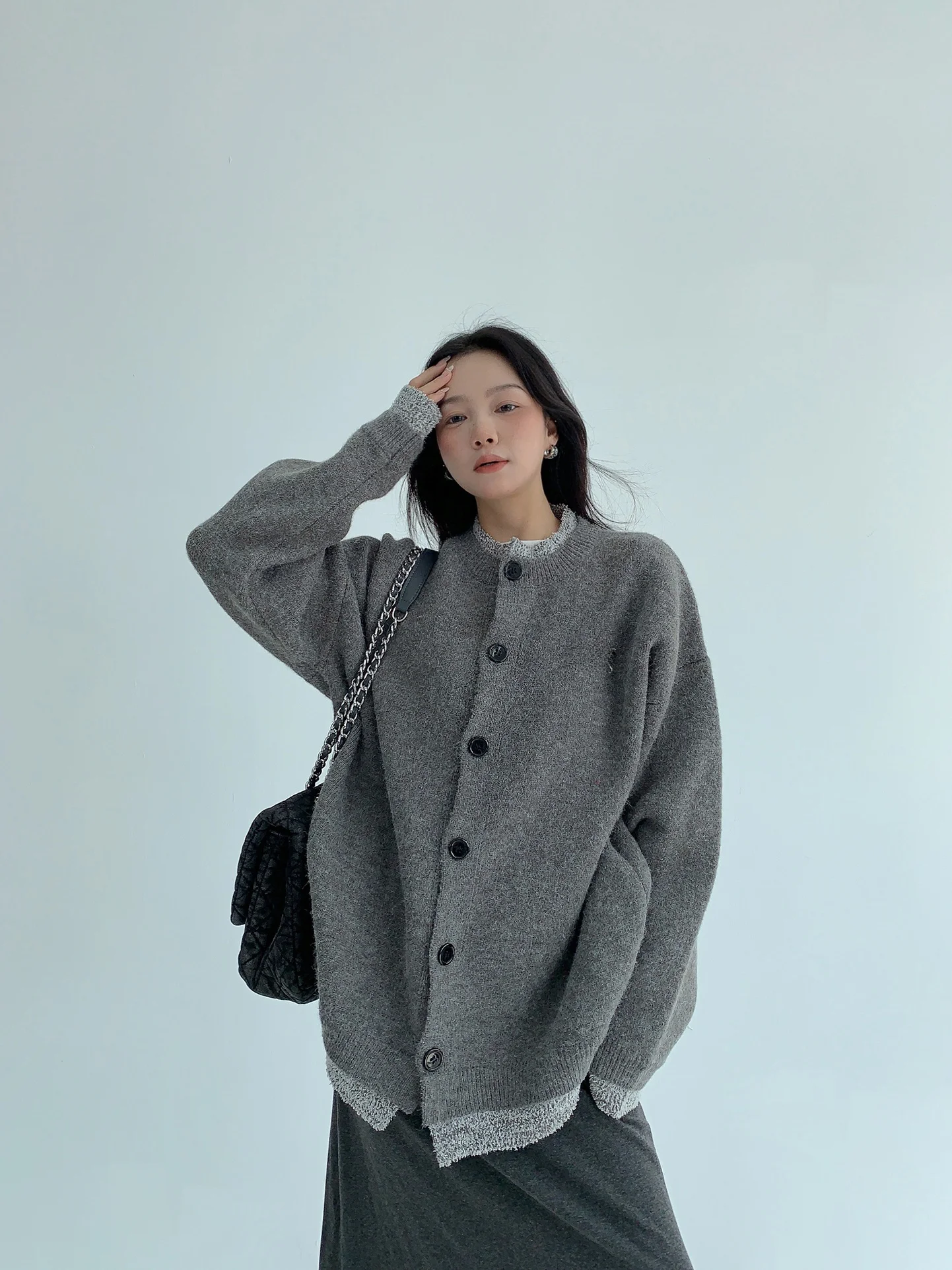 

Утепленный вязаный кардиган-обманка (имитация двойки) для женщин, свободный зимний свитер, верхняя одежда в винтажном стиле для отдыха и уюта, с длинными рукавами