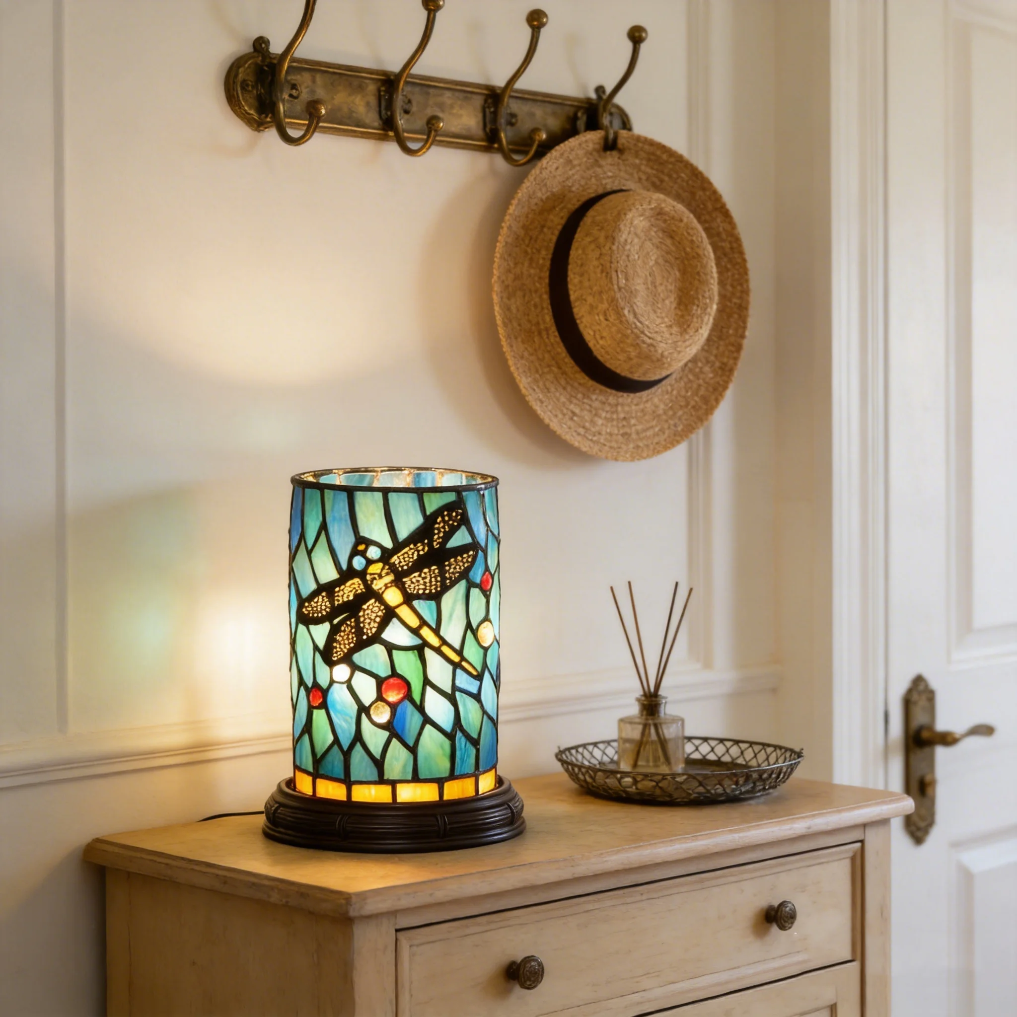 Tiffany Style Table Lamp for Bedroom Stained Glass Bedside Night Lamp Party Light Hand-Made Art Home Decor Christmas Gifts