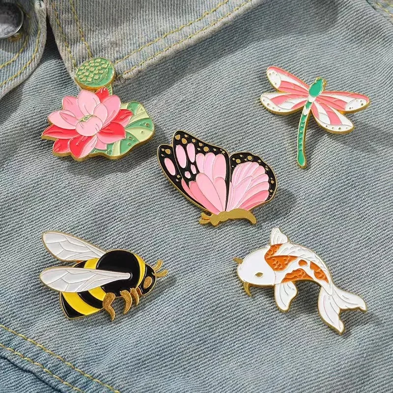 Insect Enamel Pin Creative Butterfly Bee Dragonfly Plant Lotus Brooches Clothes Cowboy Bag Holiday Gift Shoe Bag Badge Wholesale