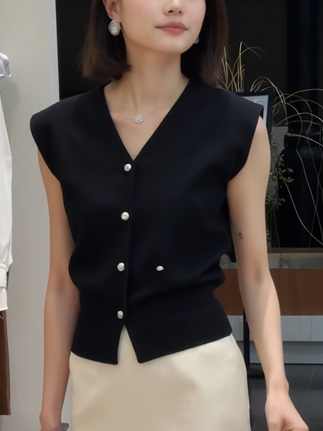 

Unique Design V-Ne Slimming ort Sve T-irt Knitwear Faionable Summer New Arrival Women's Top Korean Sle Loose Fit