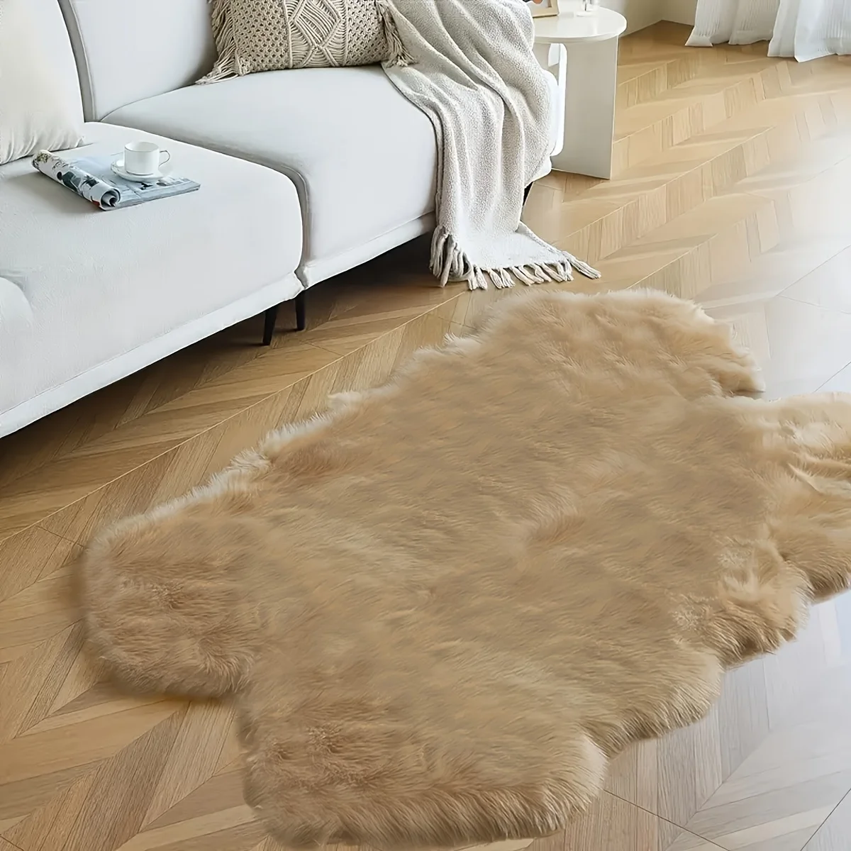 Luxuriöse Cremefarbene Kunstfell-Matte - Ultra-Weiche Plüsch-Schaffell-Matte Maschinenwaschbar Unregelmäßige Form Perfekt für Schlafzimmer – Detail 7