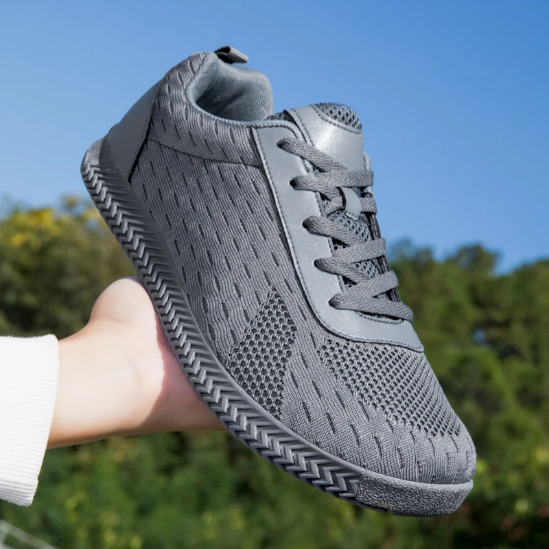 New Wide-toe Men's Shoes Casual Soft Sole Wide-Toe Shoes Walking Sneakers Breathable Mesh Comfortable Barefoot Shoes Big Size 48