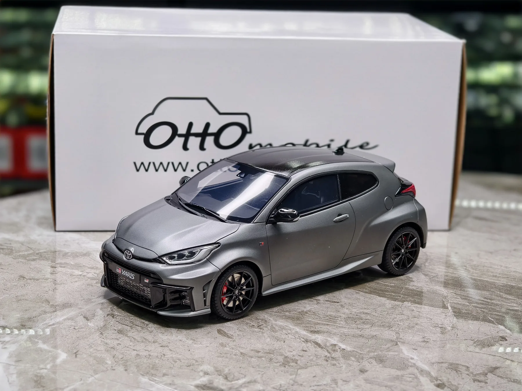 

OTTO 1:18 YARIS GR PRECIOUS METAL 2024, имитация ограниченной серии, смола, металлическая статическая модель автомобиля, игрушка в подарок