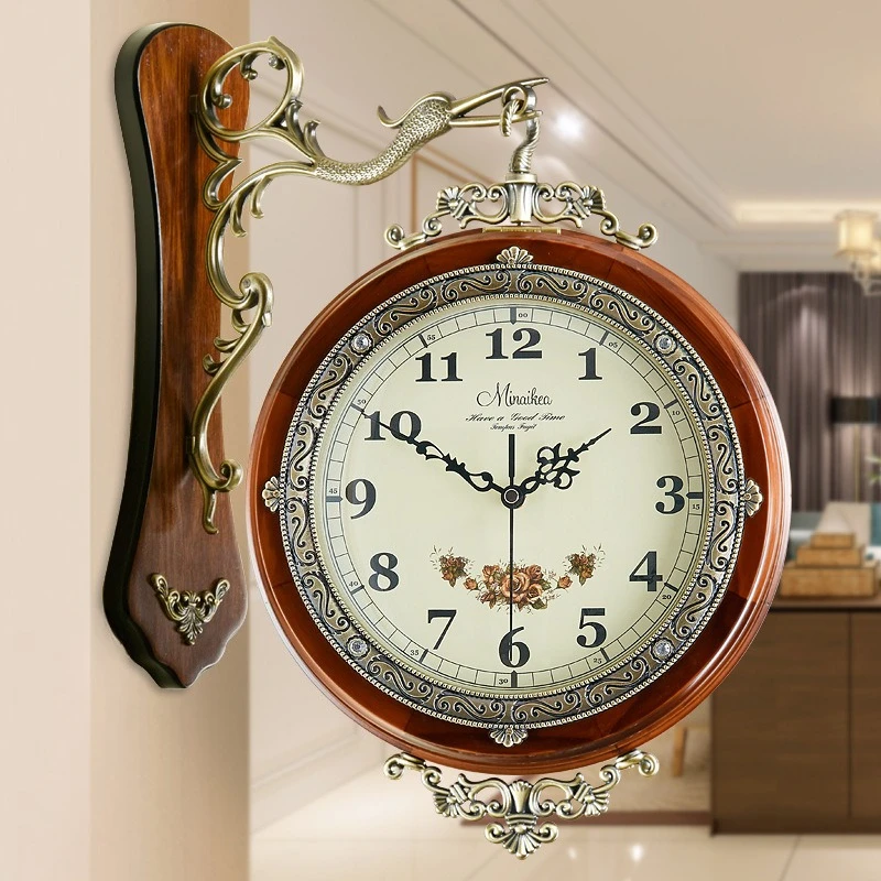 European solid wood double-sided wall clock, creative living room antique clock, silent scanning electronic clock quartz clock