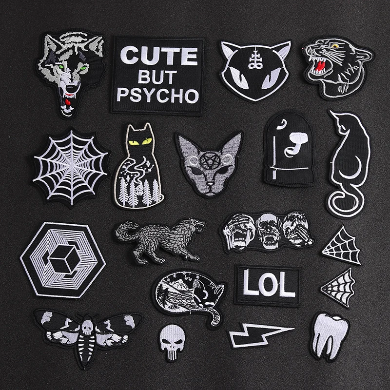 2024 New Animals Wolf Leopard Spider Web Patches Black Animal Pokers Rose Wolf Cat Appliques Iron On Clothes Jeans Badges