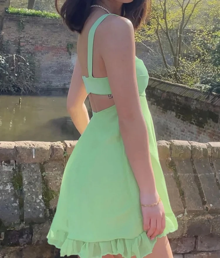 Effen kleur uitgesneden slanke slingjurk, sexy rugloze ruchesjurk voor dames