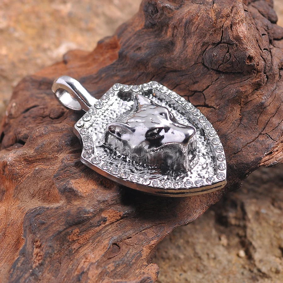 3-Piece Set of Unique Handmade Accessories, Embossed Shield-Shaped Pendant with Diamond-Encrusted Wolf Head Design, Suitable for DIY Bracelets, Necklaces, Earrings, and Pendants, Basic Materials for Niche DIY Jewelry