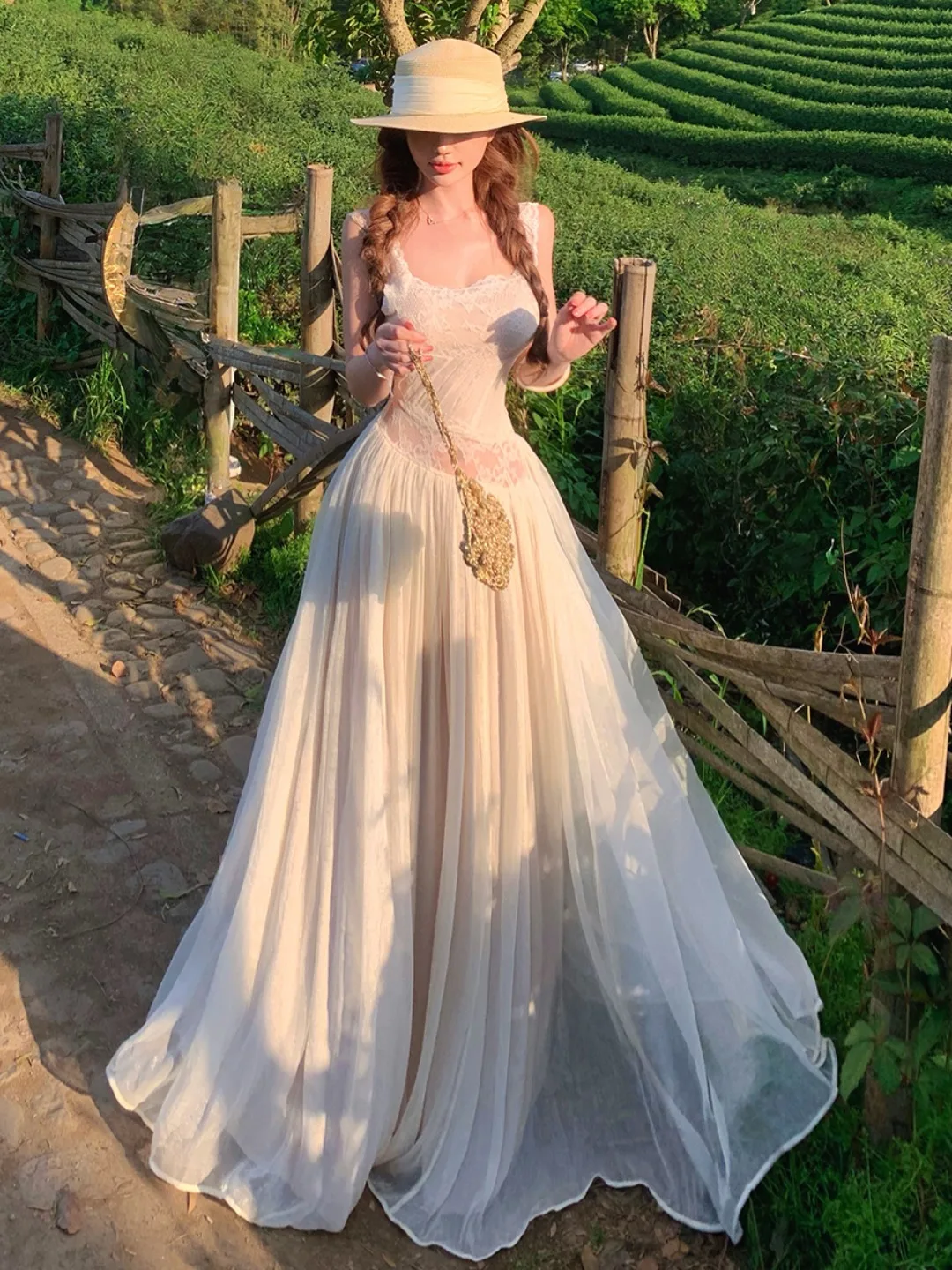 

Elegant Lace Splice Backless Strap Dress Women's Summer Sexy Style Long Dress Zipper Closure A-Line Silhouette Casual Wear