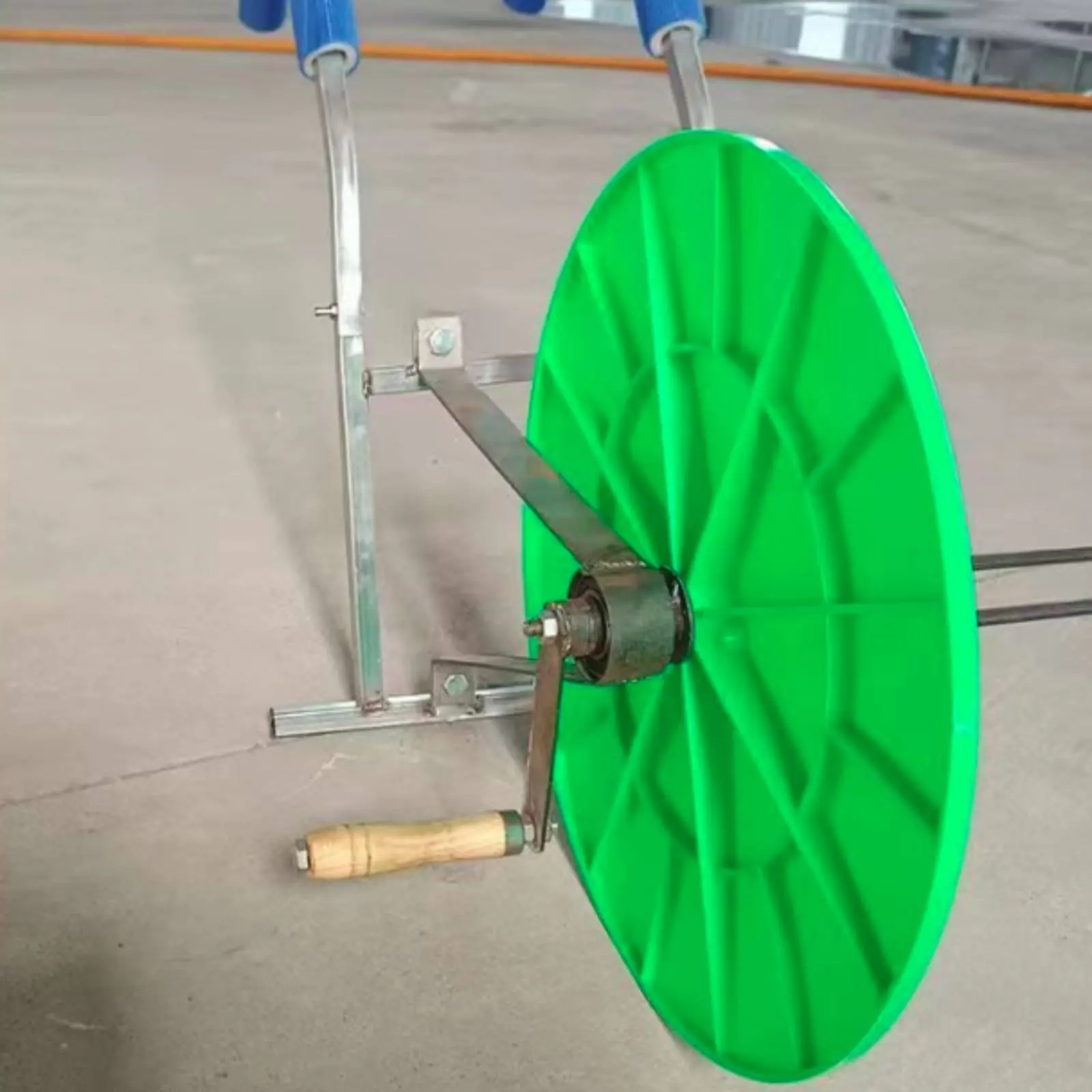 Manual Irrigation Hose Winder Easy Function Shoulder-Carry Hose Reel Agricultural Equipment Labor-Saving for Firefighting