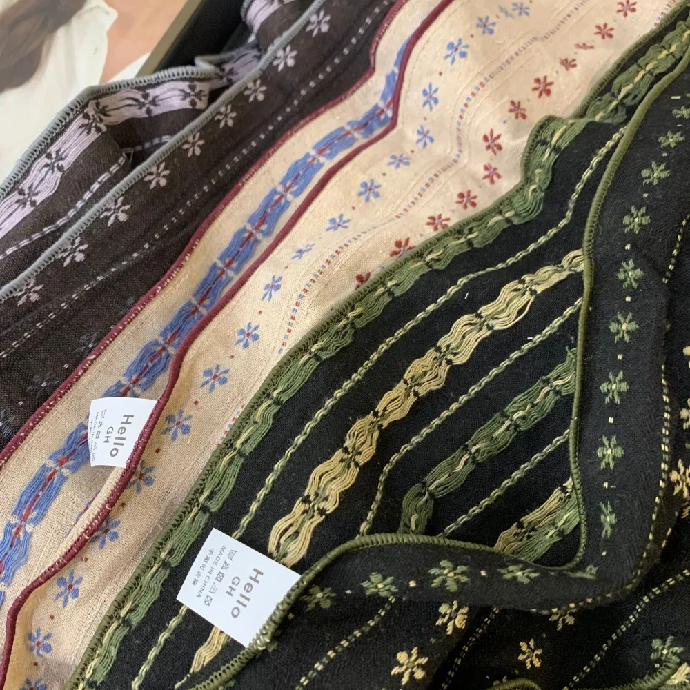

Elegant Sweet Snow Flower Scarves Stripe Print Soft Cotton Linen Headscarf Headkerchief Korean Style Triangle Hijab Scarf Gift
