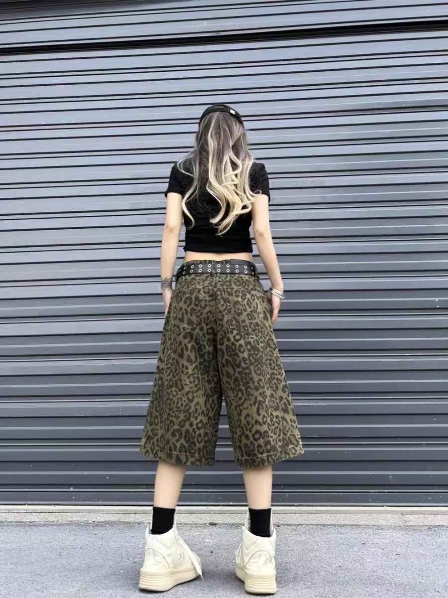 Vintage Leopard Print Design Seven-point Trousers Street Personality Trendy Jeans Shorts Women High Street American Fashion Jean