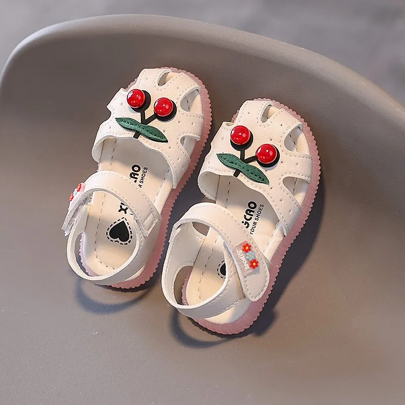 

Baby Walking Shoes Soft Sole Kids Sandals Hollowed-out Non-slip 2025 Summer New Girls Beach Shoes Cute Cherry Sweet Breathable
