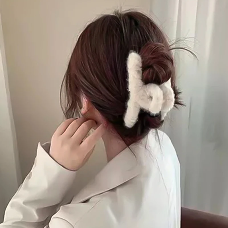 Women Girls Winter Plush Hair Claw Elegant Hairpins Candy Color Korean Furry Shark Clip Barrette Crab Headwear Hair Accessories