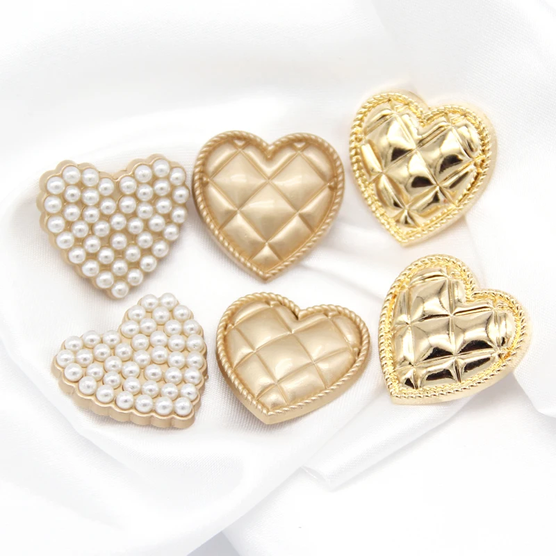 Gold Large Metal Heart Buttons For Clothing Coat Dress Sweater Vintage Decorative Buttons Wedding Sewing Accessories Wholesale