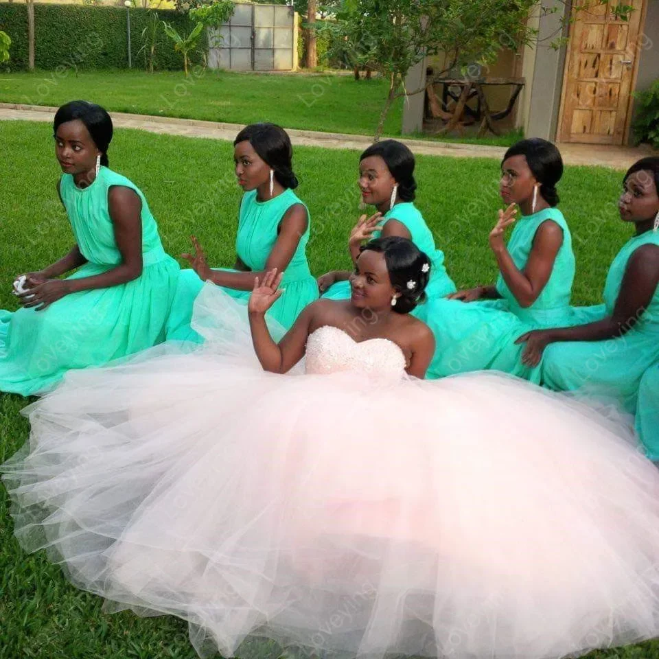 사용자 정의 인기있는 연인 파란색 장식 조각 흑인 여자 웨딩 드레스 가운 드 결혼 S 볼 가운 라이트 핑크 신부 가운