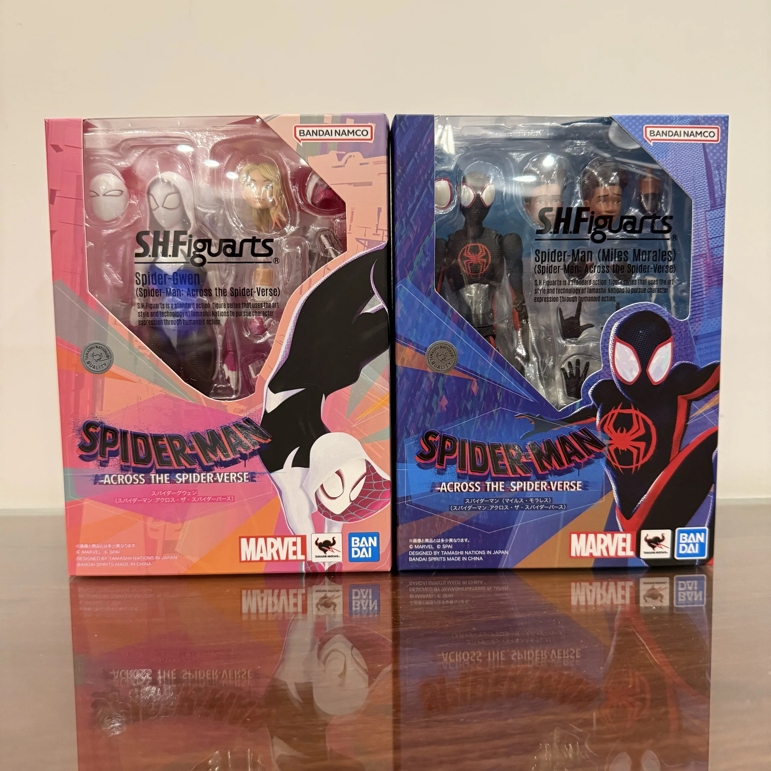 

В наличии Bandai SHF Человек-паук, параллельная Вселенная, крест Вселенная 2, Gwen Miles, коллекция экшн-кукол, подарки для кукол