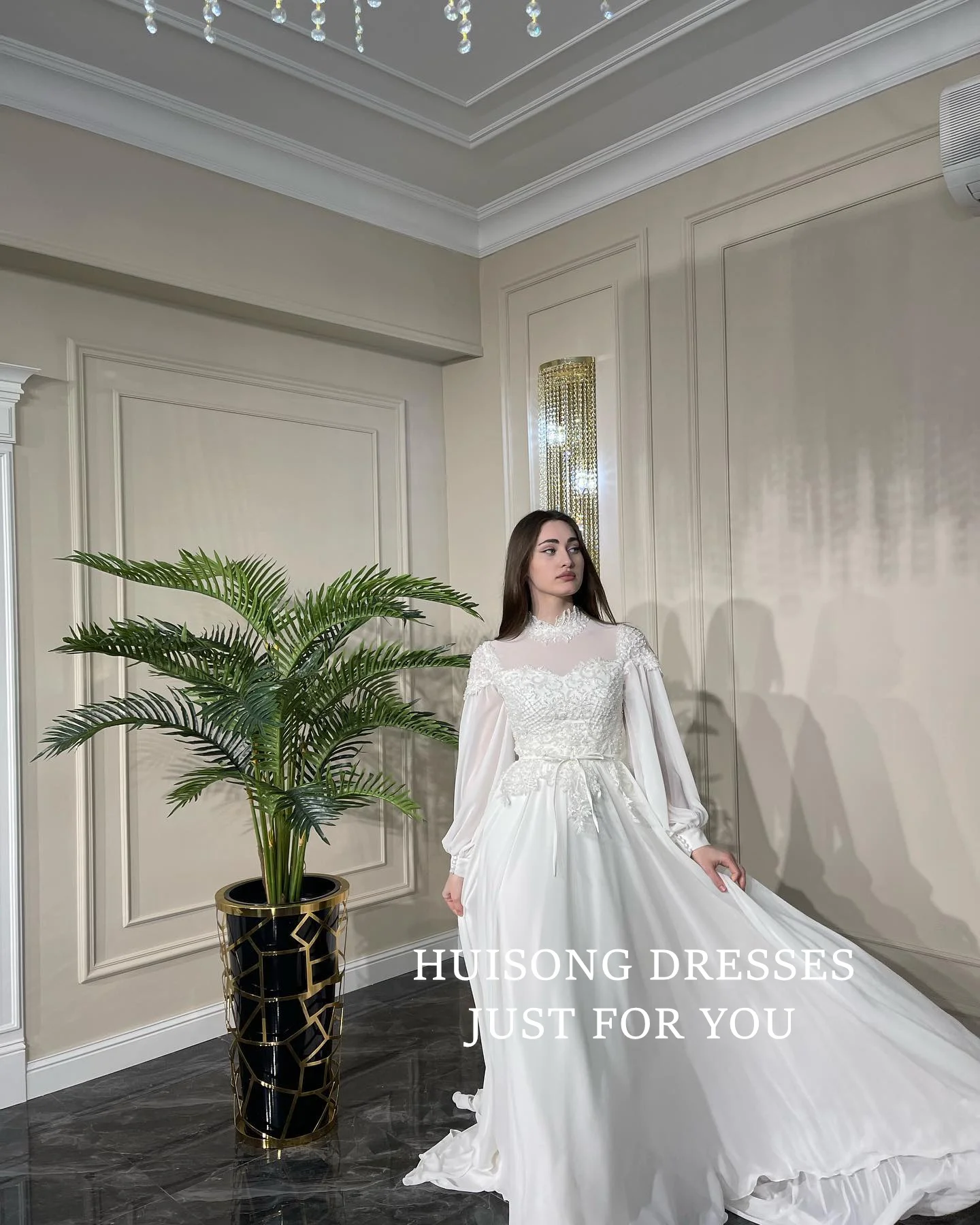 HUISONG Customized Muslim Chiffon Wedding Dresses Lace Appliques High-Neck Long Sleeves A-Line Modest Bride Dress Long Wedding 