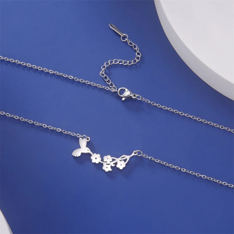 Klassische Goldfarbe Edelstahl Halskette für Frauen Kette Halsreif Mond Kaktus Anhänger Halskette Schmuck Geburtstags geschenk Großhandel – Detail 23