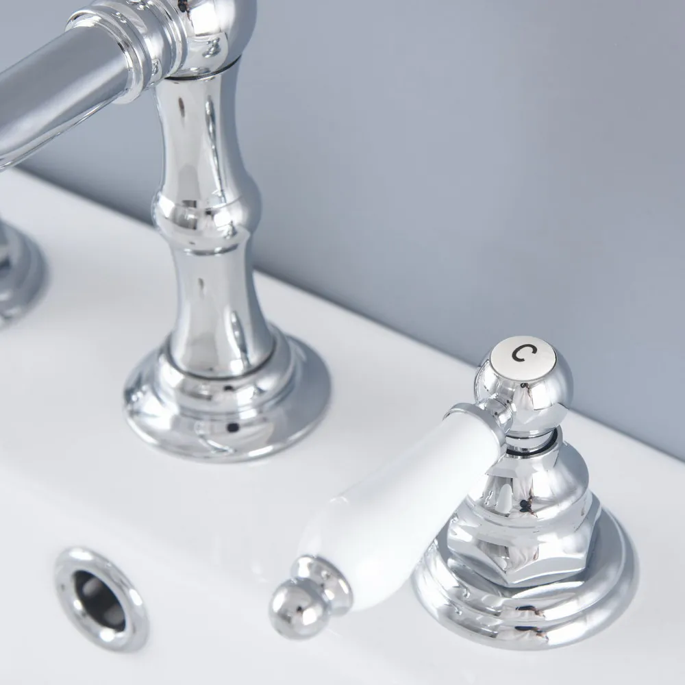 Polished Chrome Brass Deck Mounted Dual Handles Widespread Bathroom 3 Holes Basin Faucet Mixer Water Taps mnf972