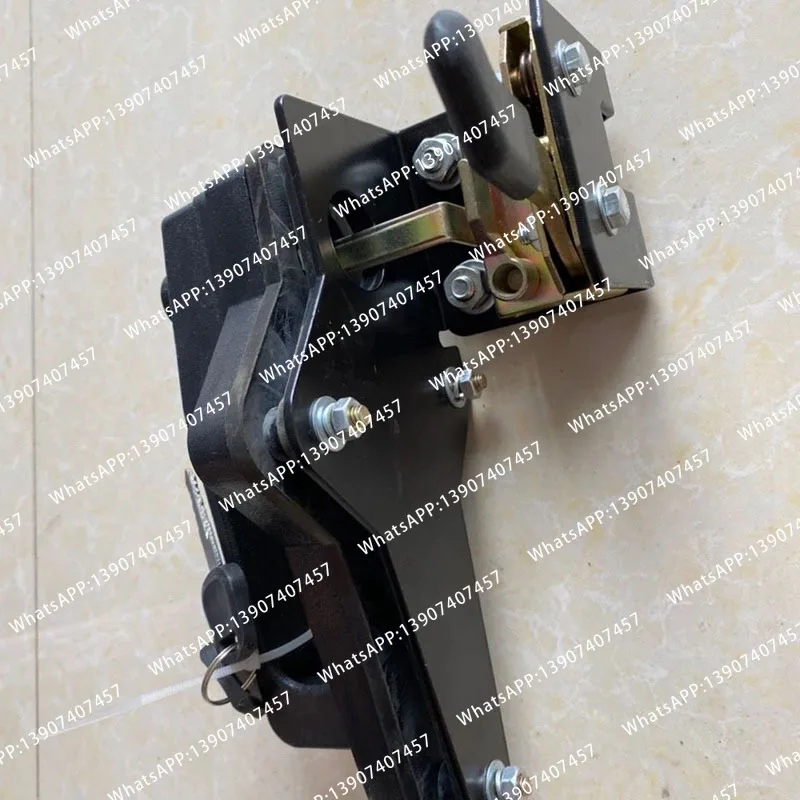 Harvester tractor cab handle lock cylinder lock body special door lock assembly accessories