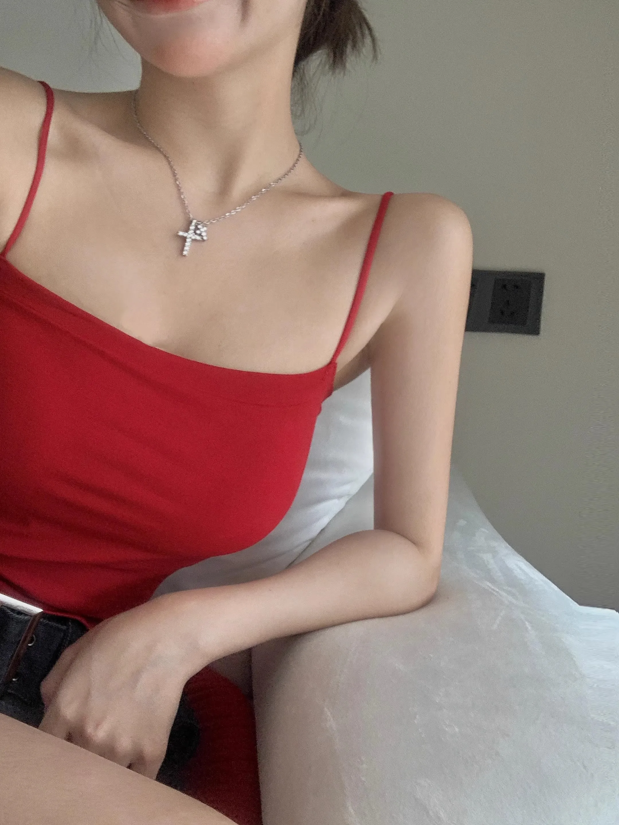 Red Sexy Pure Desire Fleece Lined Thickened Strap Vest with Chest Pad Fixed Cup Slimming Back Exposing Short Style Women's Ta...