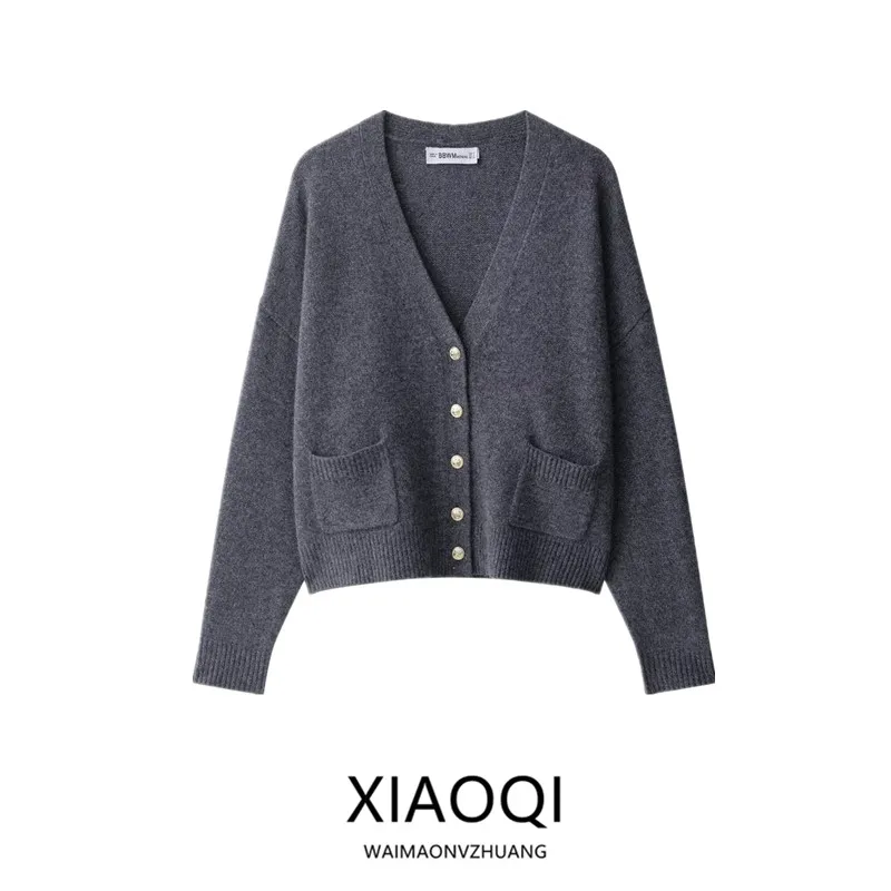 

Autumn New Arrival Women's Knitted V-Ne Jaet Gold Button Decorated Versatile Loose Fit Open Cardigan Sle European Faion